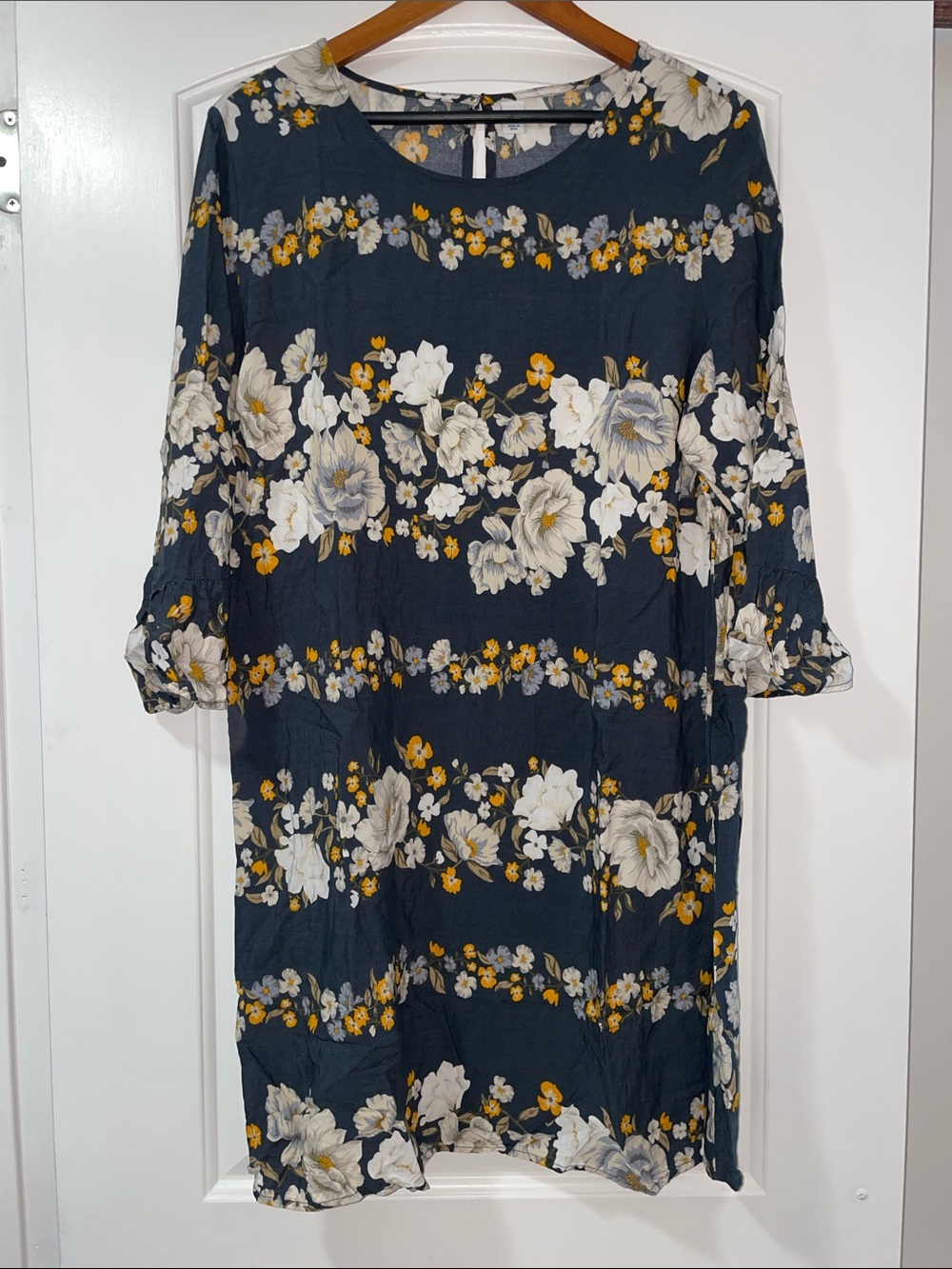 Old Navy Navy Floral Midi Dress with White and Yellow Blossoms
